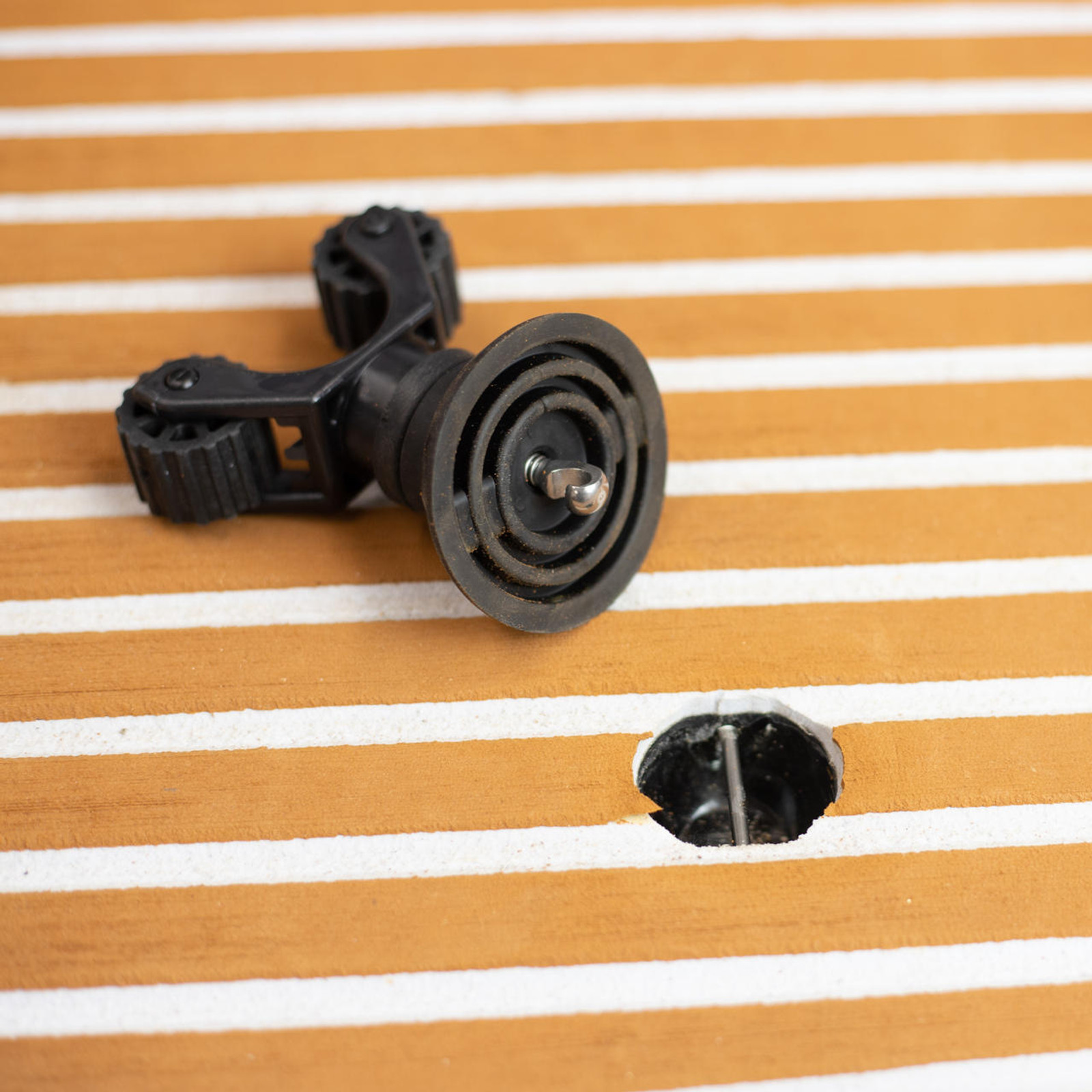 SUP Leash Plug Adapter with RotoGrip™ Paddle Holder